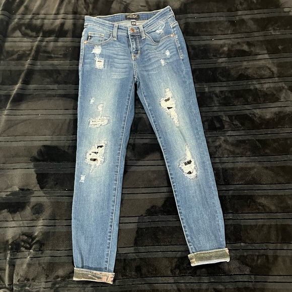 Judy Blue - Picture 1 of 7